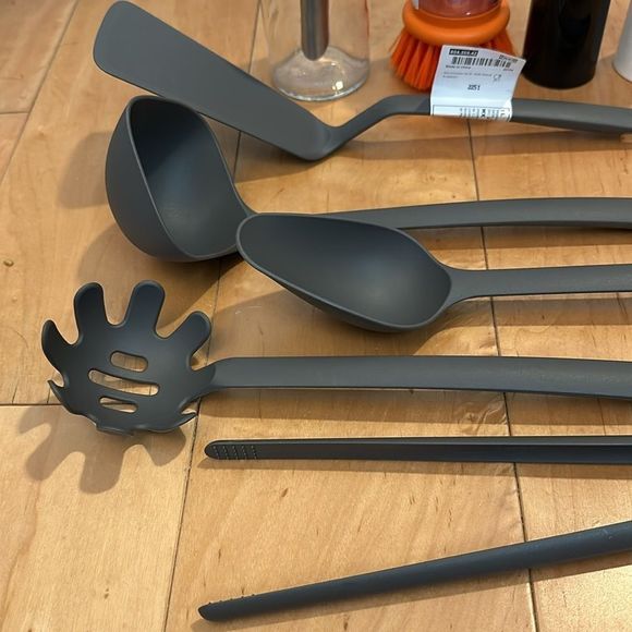 IKEA - Kitchen Bundle: Spice Mill, Soap Brush, Sugar Dispenser, 5x Tools - Picture 6 of 10